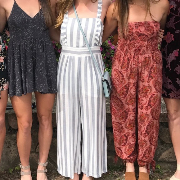 Striped Linen Jumpsuit - Picture 3 of 5